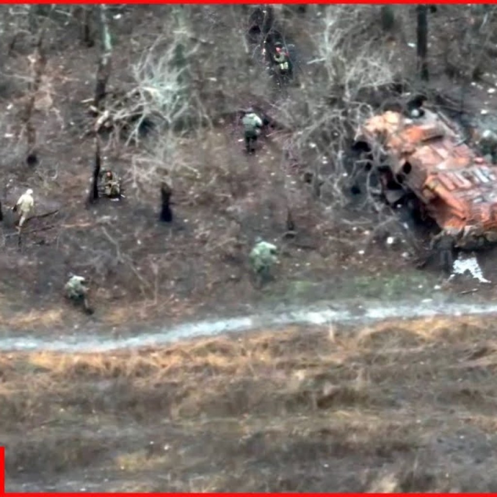 Drone did not spare Russians who sought to survive by hiding in the burned equipment Drone did not spare Russians who sought to survive by hiding in the burned equipment