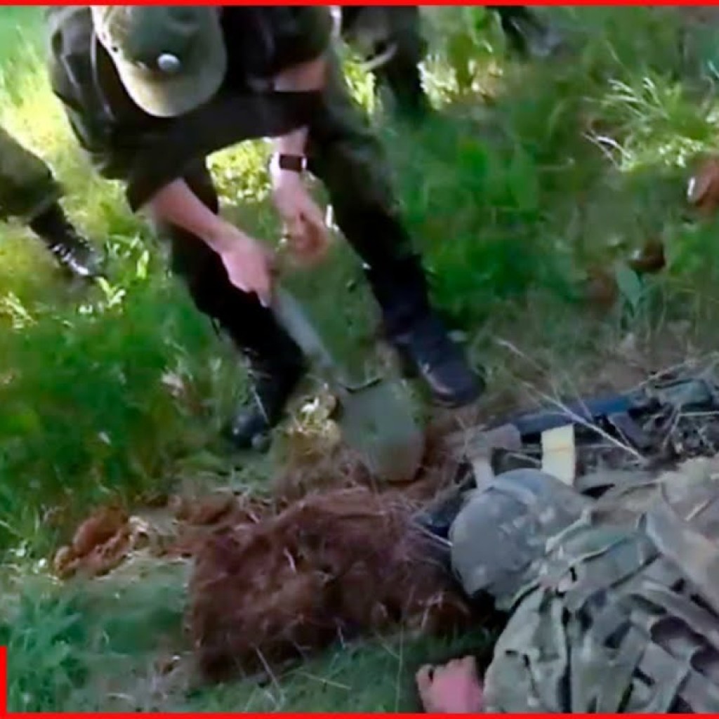 Russian colonel reportedly attacked by newly mobilized soldiers in Crimea Russian colonel reportedly attacked by newly mobilized soldiers in Crimea