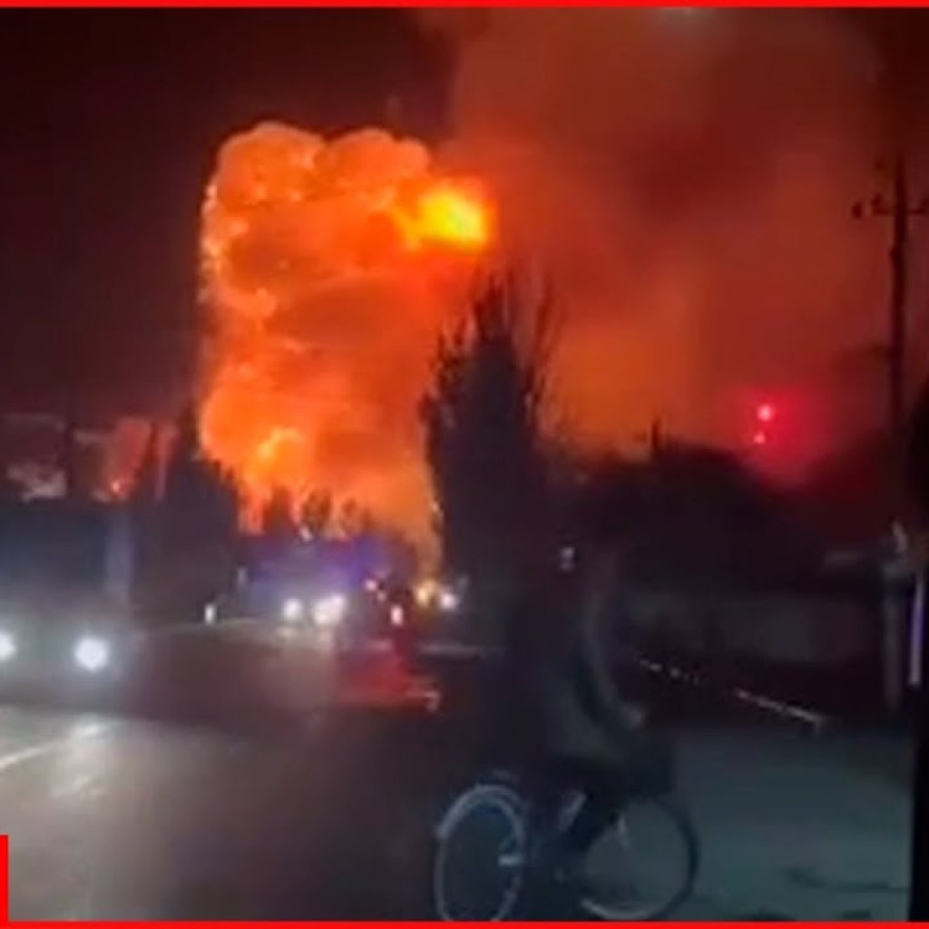Ukrainians attack warehouse where Russian helicopters, equipment were located in Mariupol overnight Ukrainians attack warehouse where Russian helicopters, equipment were located in Mariupol overnight