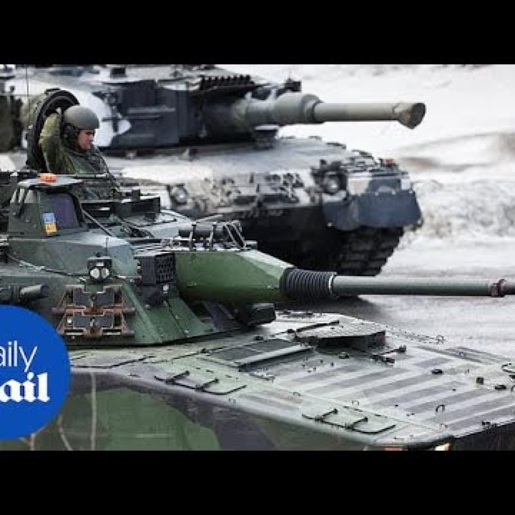 Ukrainian tanks opens fire on Russian targets near Donetsk Ukrainian tanks opens fire on Russian targets near Donetsk