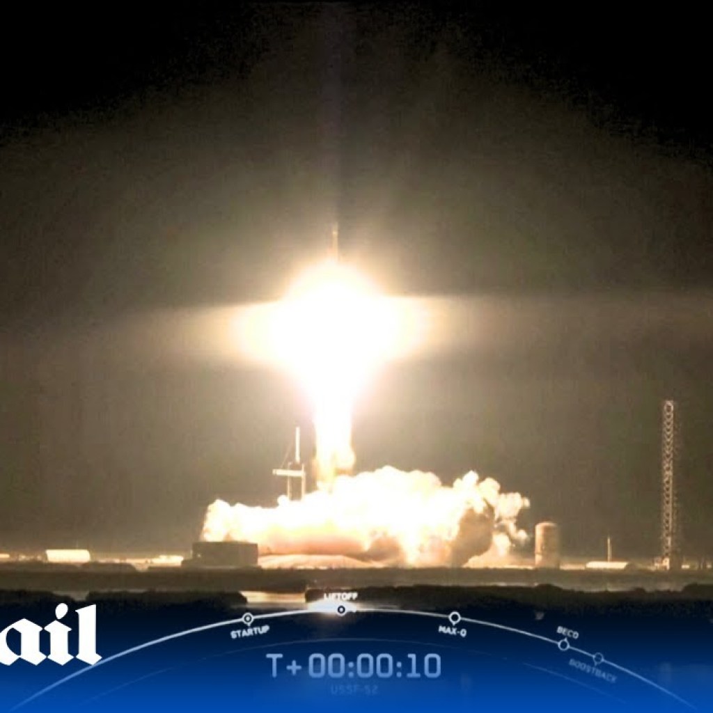 SpaceX launches Falcon Heavy X-37B spaceplane during secretive mission SpaceX launches Falcon Heavy X-37B spaceplane during secretive mission