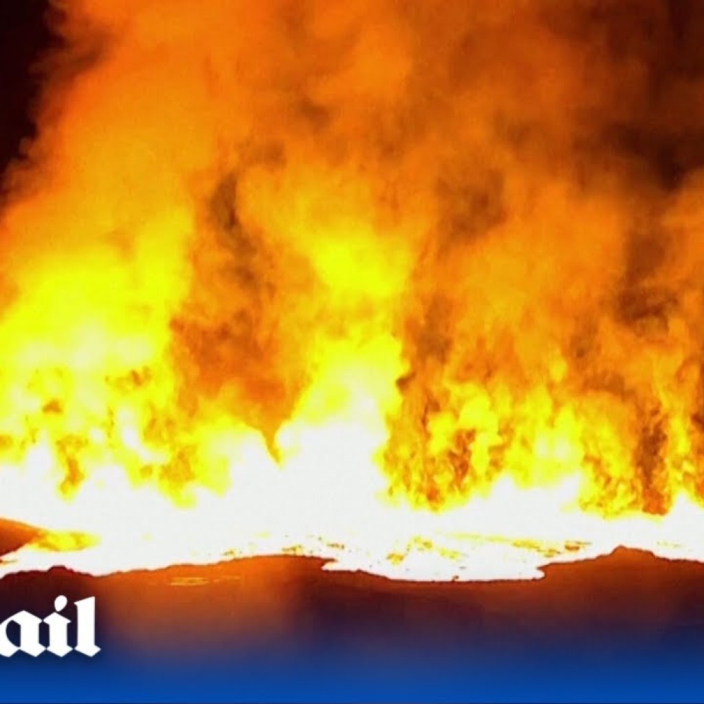 Iceland volcano erupts forcing Grindavik residents to evacuate Iceland volcano erupts forcing Grindavik residents to evacuate
