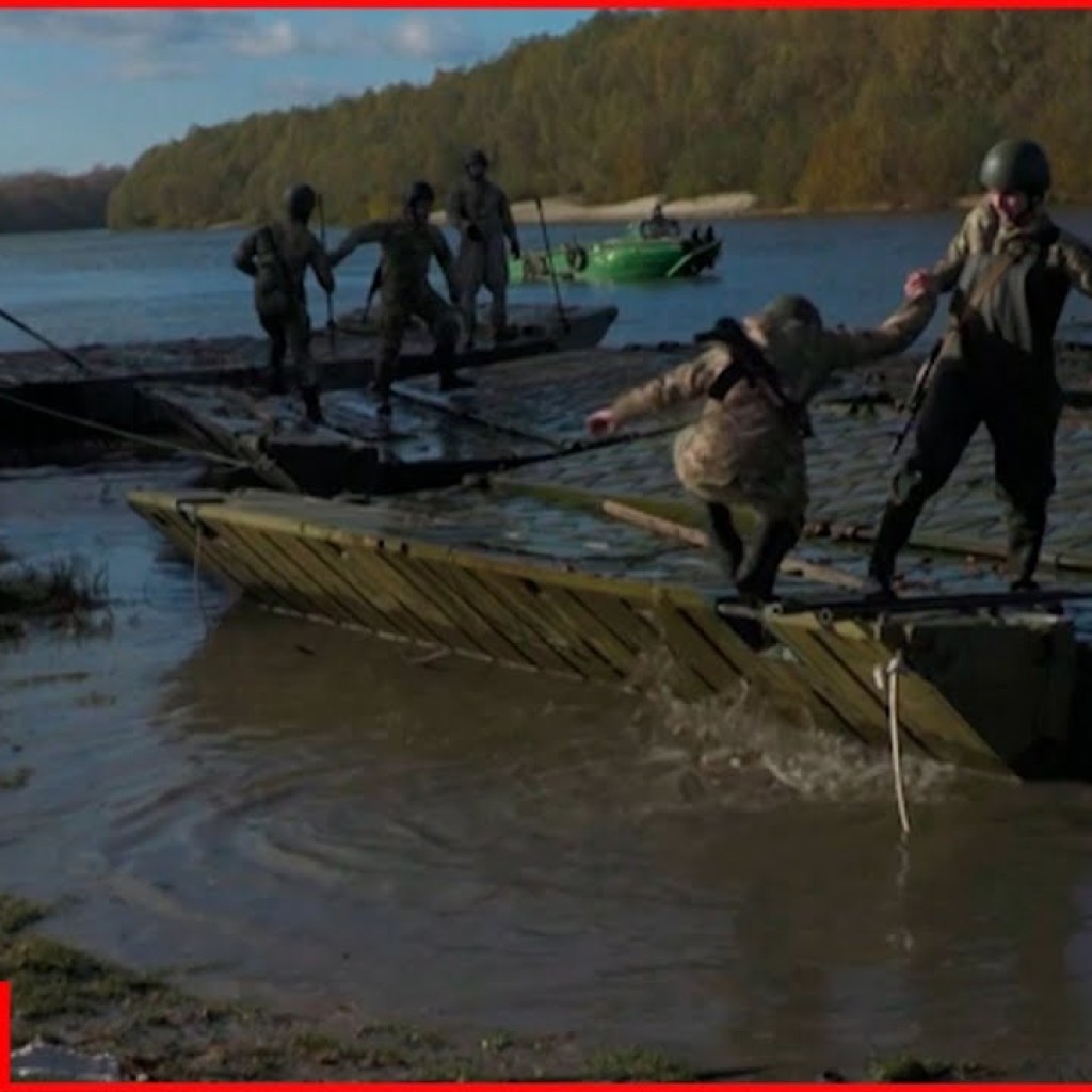 Crossing the river on Belarus-Russia border, Belarusian army prepares for a new attack Crossing the river on Belarus-Russia border, Belarusian army prepares for a new attack