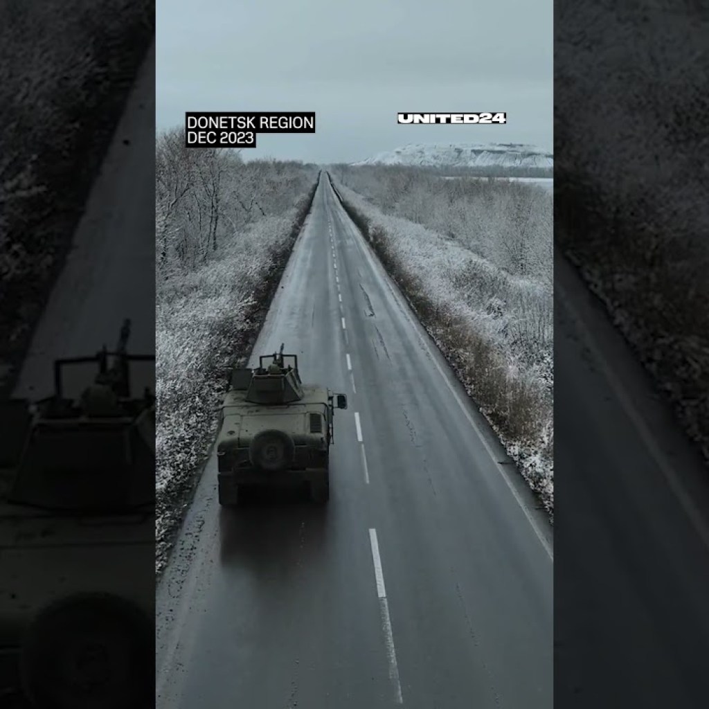 US Humvee in Ukraine. Donetsk region #warinukraine #counteroffensive #shorts US Humvee in Ukraine. Donetsk region #warinukraine #counteroffensive #shorts