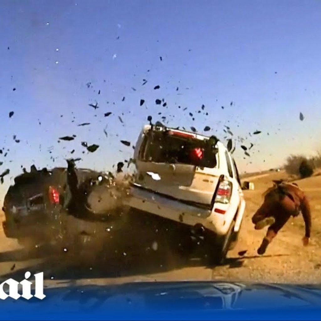 American highway patrolman dodges death by inches during a traffic stop in Oklahoma American highway patrolman dodges death by inches during a traffic stop in Oklahoma
