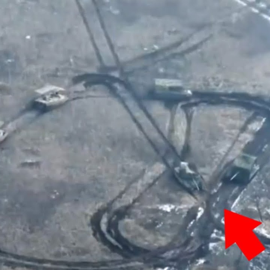 Two T-72B3 Crash, Gets Immobilized And Later Destroyed (+Huge Losses) Two T-72B3 Crash, Gets Immobilized And Later Destroyed (+Huge Losses)