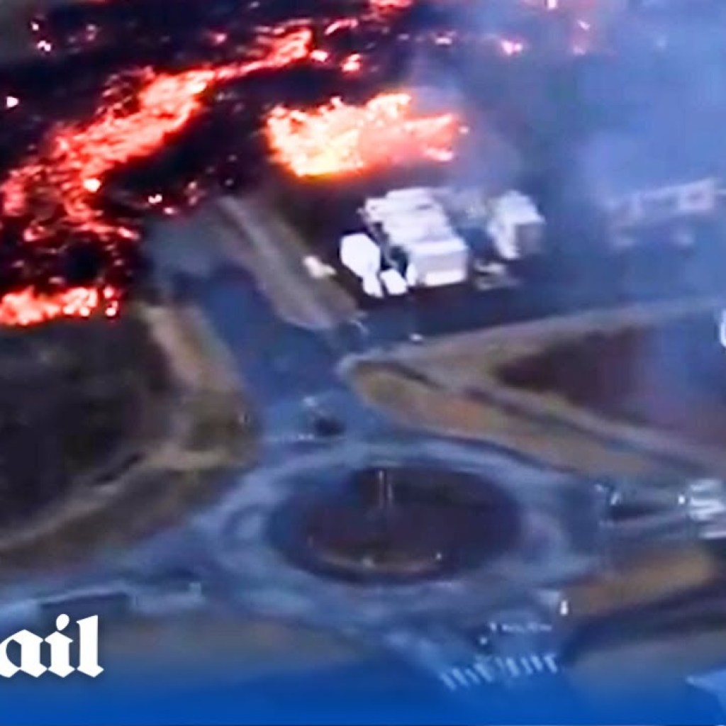 Iceland faces worst volcanic damage as lava burns homes in Grindavik Iceland faces worst volcanic damage as lava burns homes in Grindavik