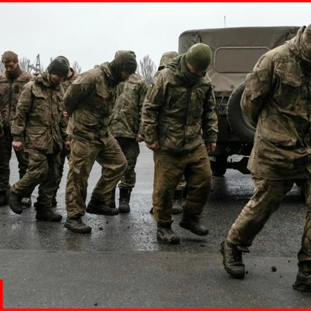 Russians hide behind captured soldiers of Ukrainian Armed Forces Russians hide behind captured soldiers of Ukrainian Armed Forces