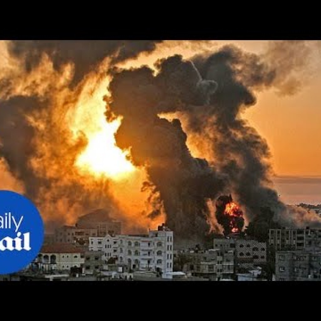 IDF detonate explosives in the Gaza Strip IDF detonate explosives in the Gaza Strip