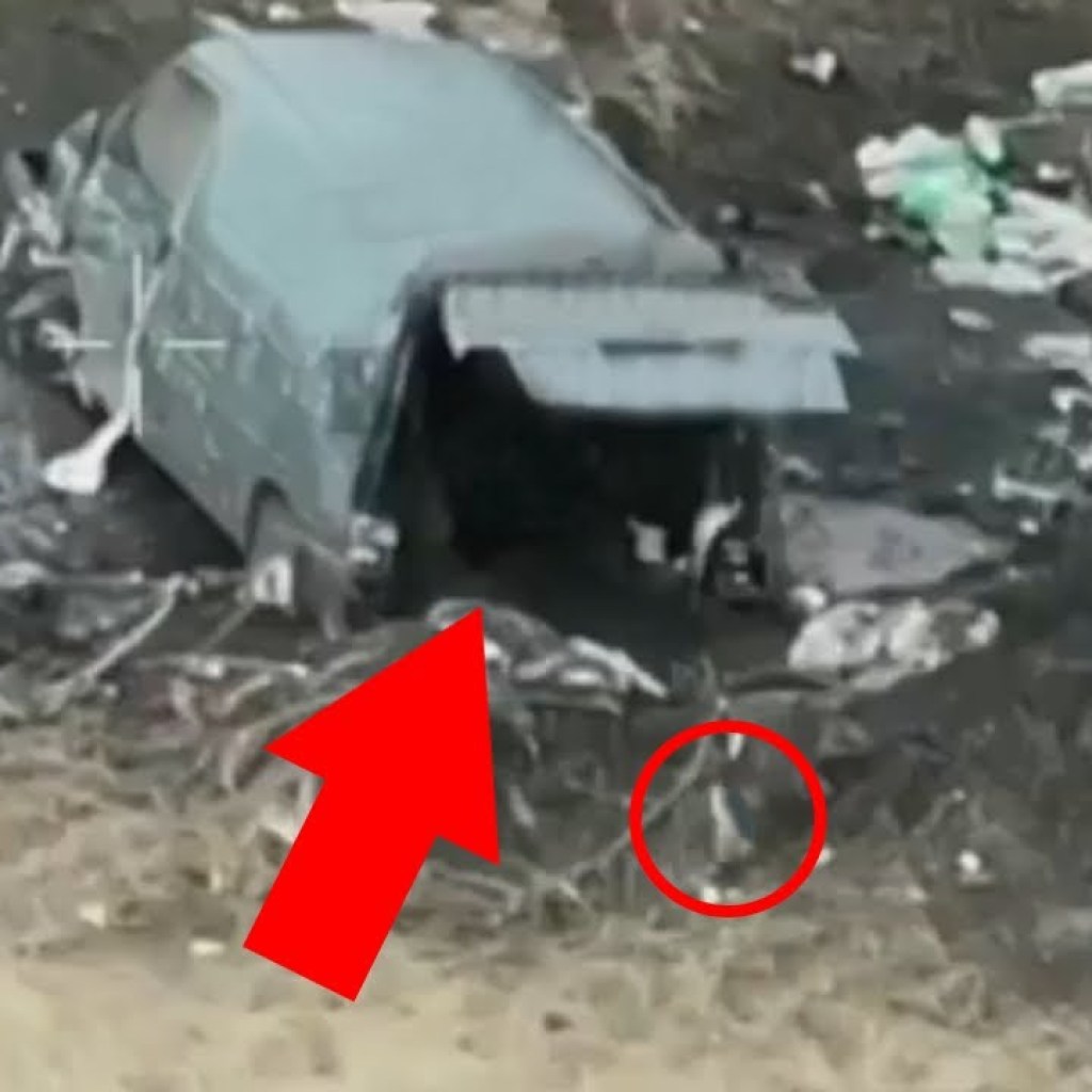 Heavy Warhead On FPV Drone Obliterate Van Hiding space Heavy Warhead On FPV Drone Obliterate Van Hiding space