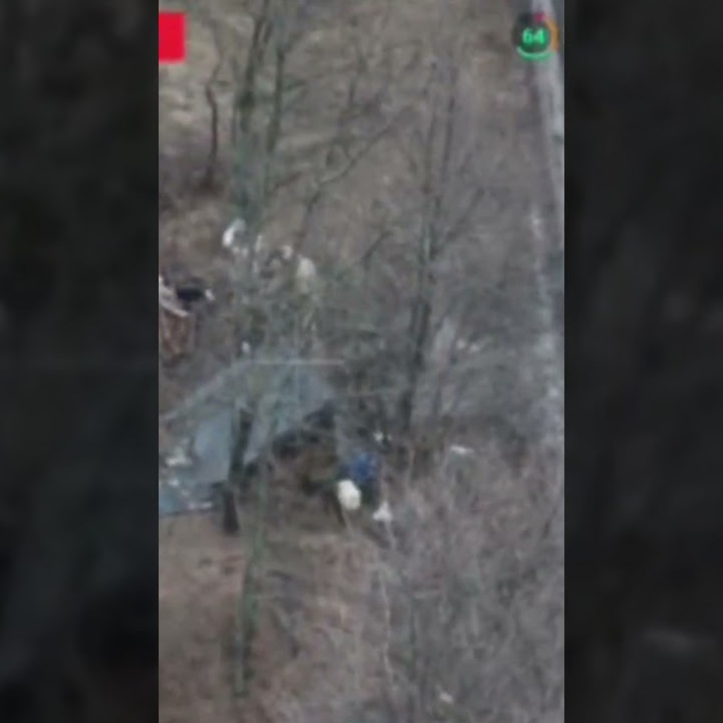 Russian drones strike Ukrainian mortar equipment as soldiers flee in Kupyansk Russian drones strike Ukrainian mortar equipment as soldiers flee in Kupyansk