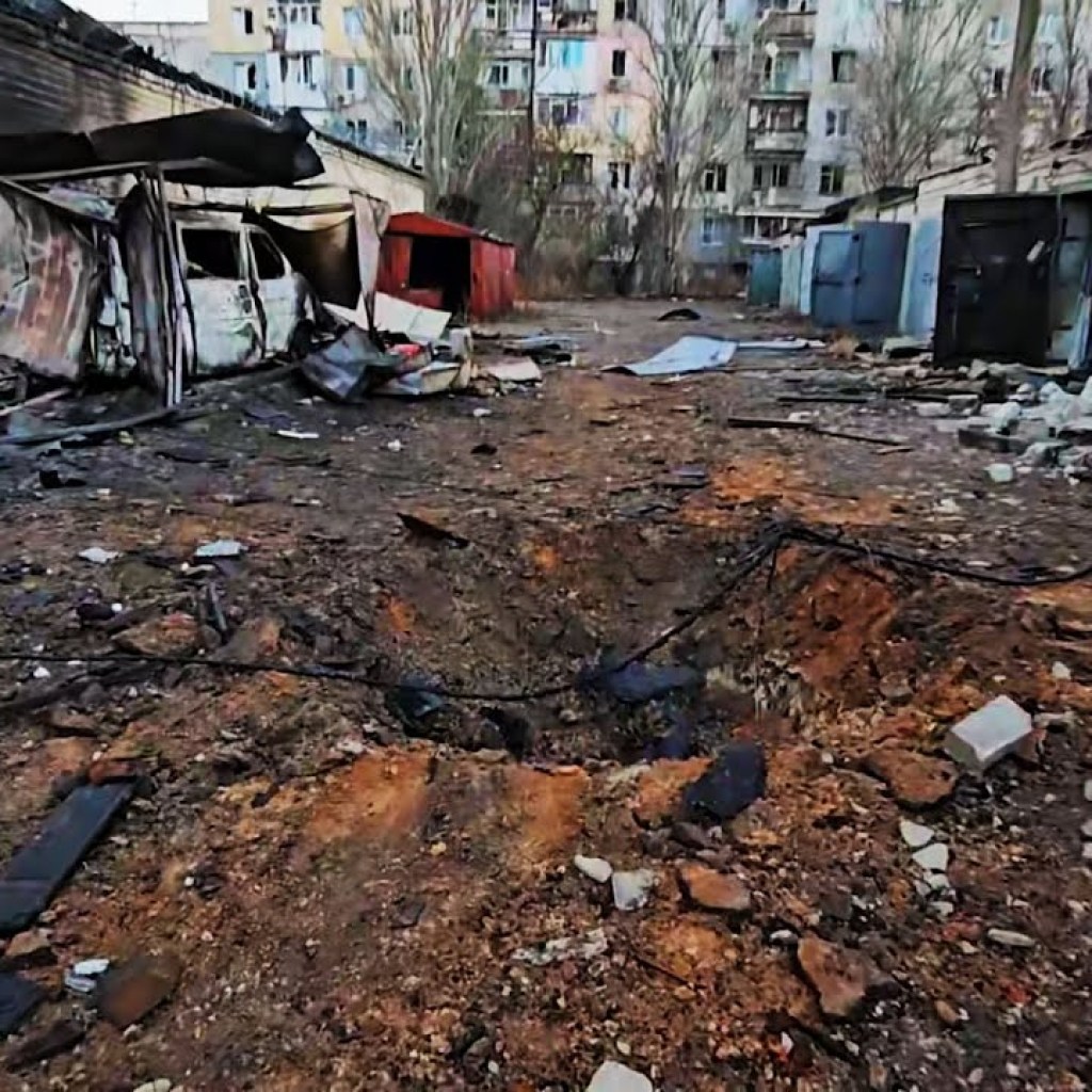 As a result of the enemy attack, four small Kherson residents were injured As a result of the enemy attack, four small Kherson residents were injured