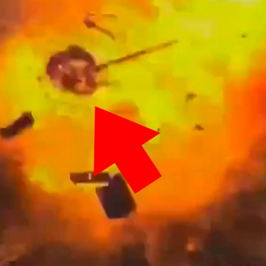 FPV Drone Cause Nice Turret Toss Of T-72B3 Tank FPV Drone Cause Nice Turret Toss Of T-72B3 Tank