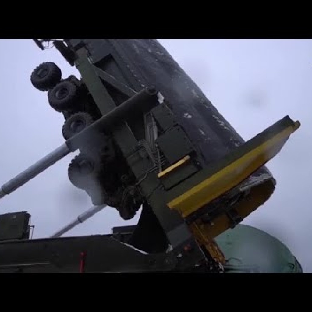 Russia loads new intercontinental ballistic missile into silo south of Moscow Russia loads new intercontinental ballistic missile into silo south of Moscow