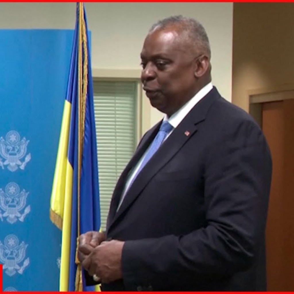 U.S. Secretary of Defense Austin thanks Embassy staff in wartime Kyiv U.S. Secretary of Defense Austin thanks Embassy staff in wartime Kyiv