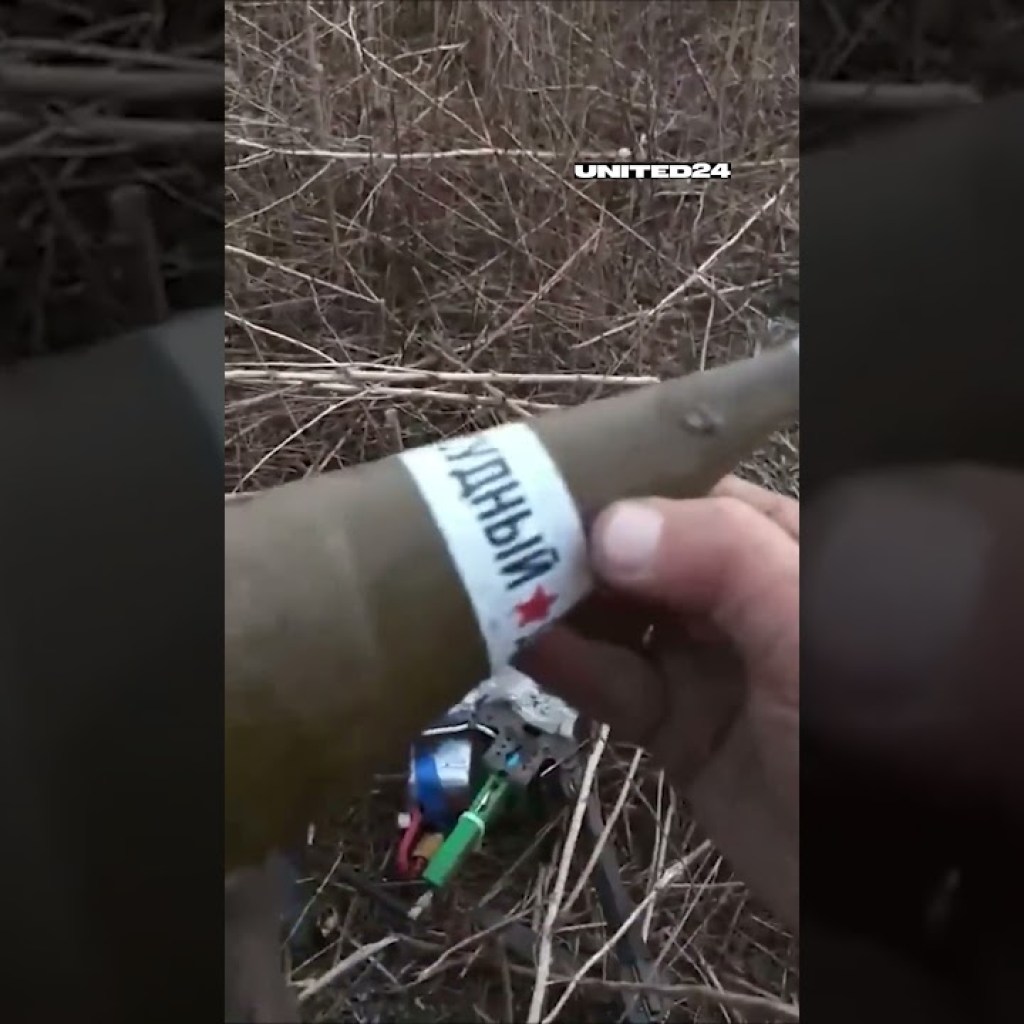 WAR TROPHY: Russian kamikaze drone has been captured! Soon it will fly back to motherland ?? WAR TROPHY: Russian kamikaze drone has been captured! Soon it will fly back to motherland ??