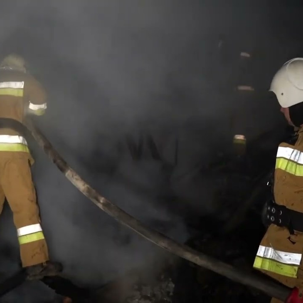 In Mykolaiv, rescuers put out a garage fire caused by the wreckage of a downed UAV In Mykolaiv, rescuers put out a garage fire caused by the wreckage of a downed UAV