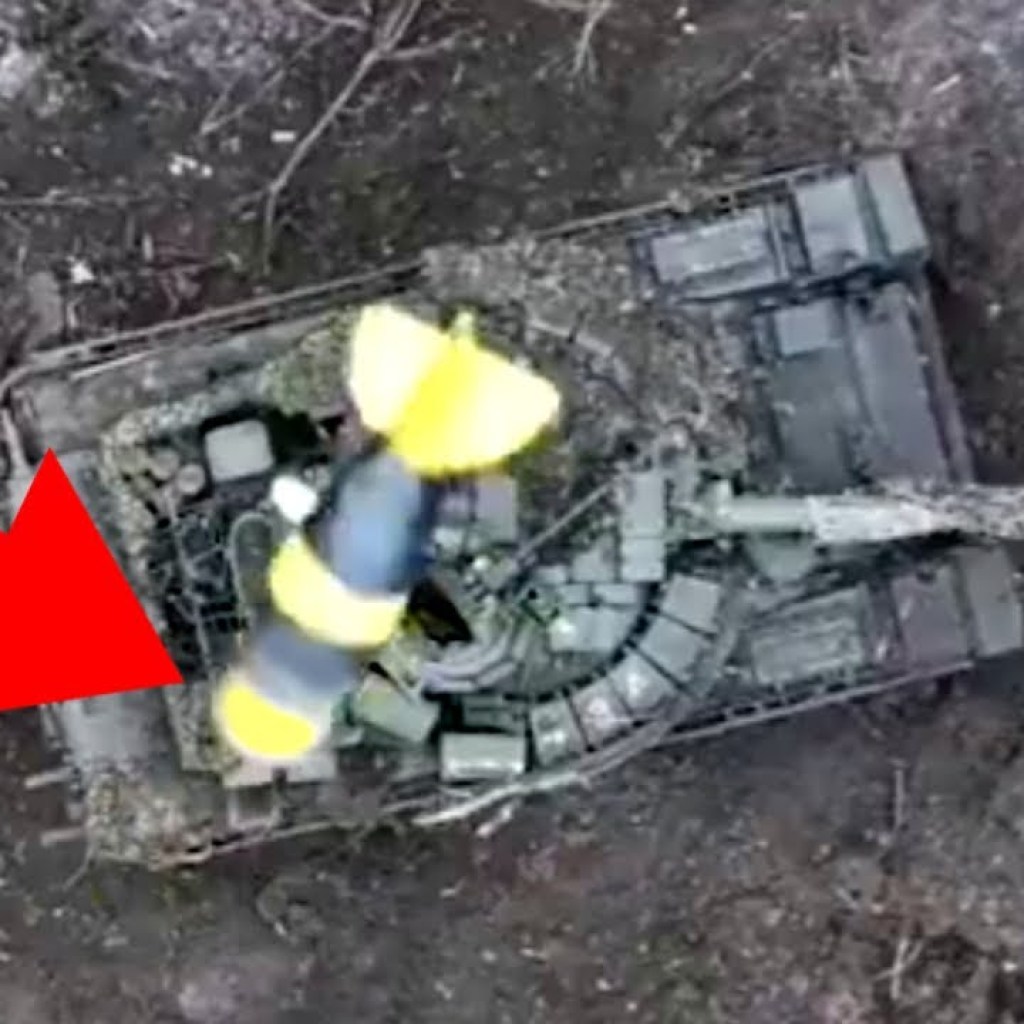 Tiny Grenade Destroy Million T-80BVM (Explosion) Tiny Grenade Destroy Million T-80BVM (Explosion)