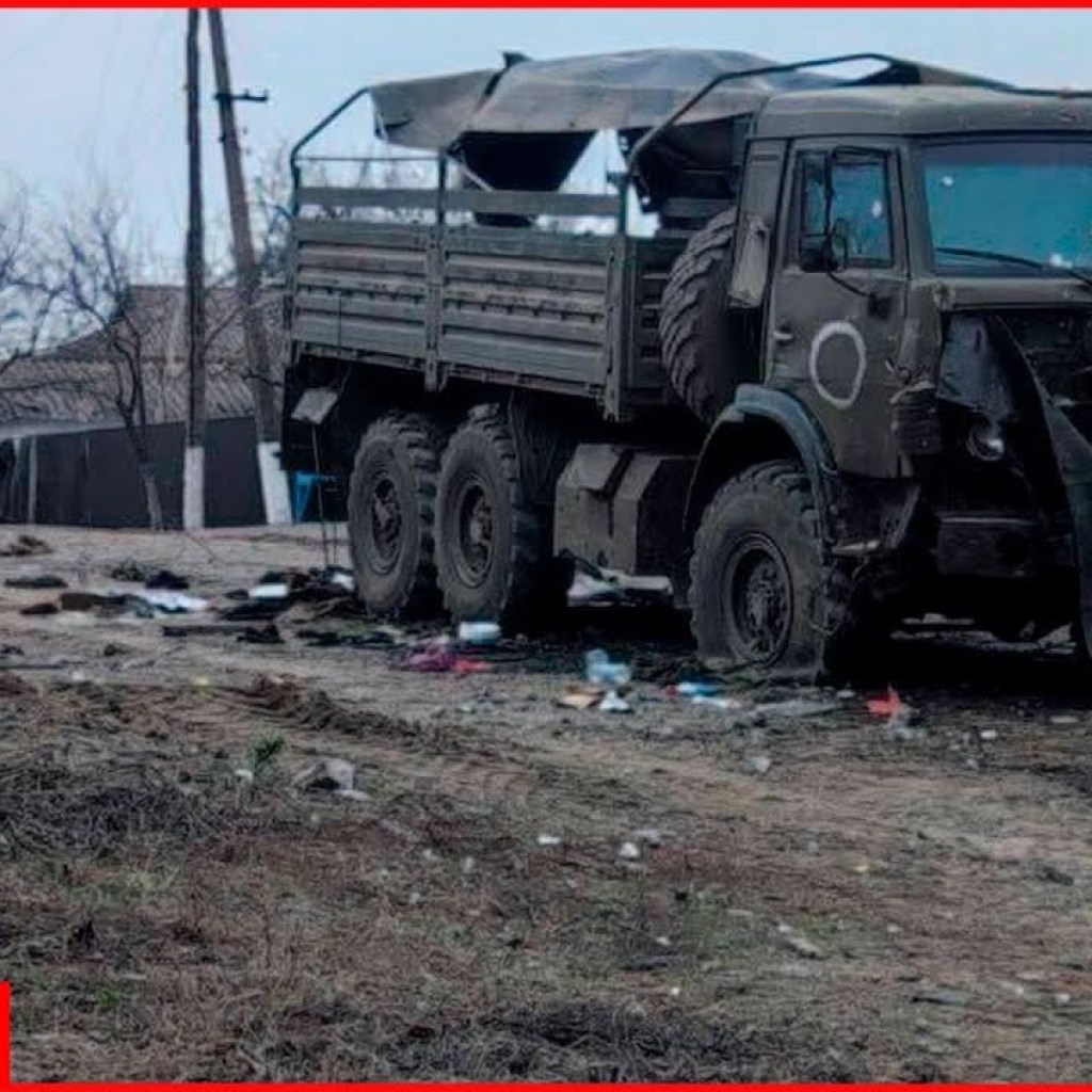 Ukrainian troops hit Russian ammunition trucks with HIMARS Ukrainian troops hit Russian ammunition trucks with HIMARS