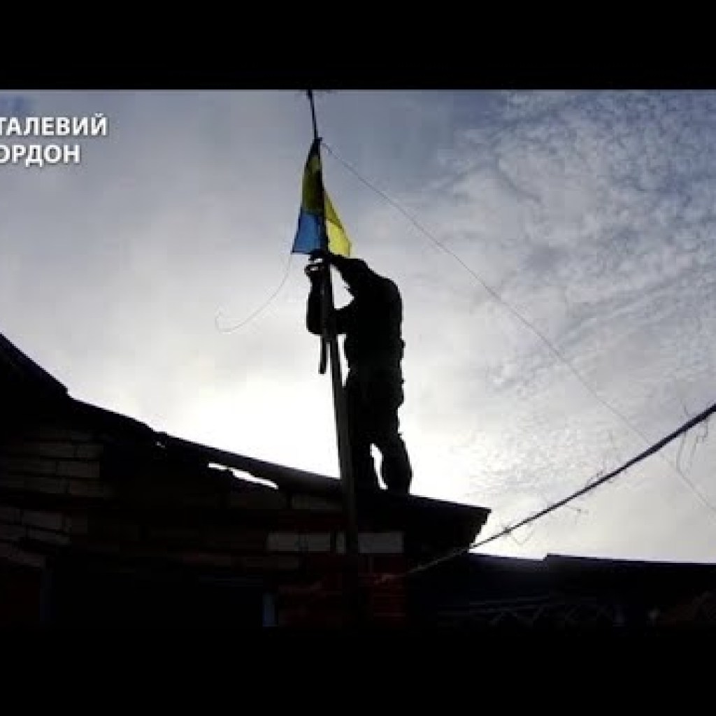 Border guards video said to show raising of Ukrainian flag near Russian border Border guards video said to show raising of Ukrainian flag near Russian border