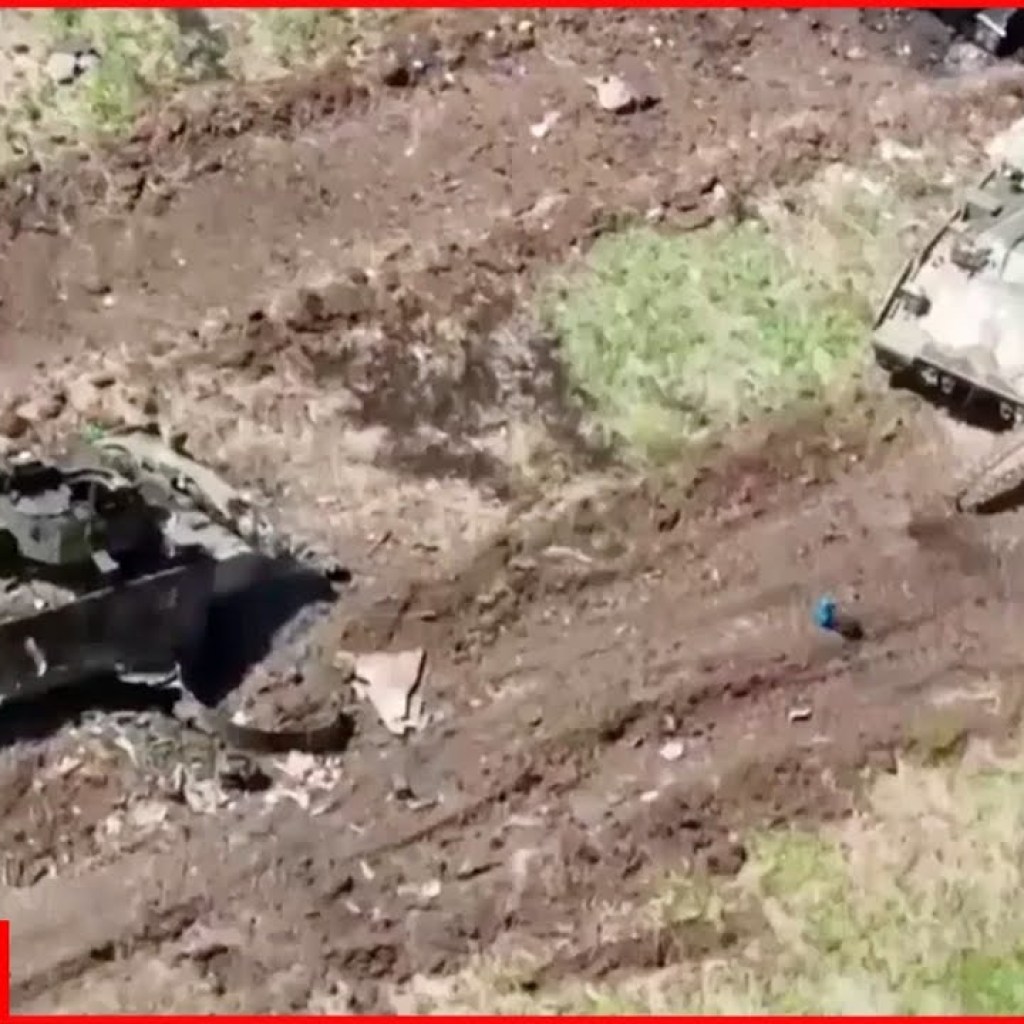 Duel of US M2 Bradley and Russian infantry fighting vehicle in Ukraine Duel of US M2 Bradley and Russian infantry fighting vehicle in Ukraine