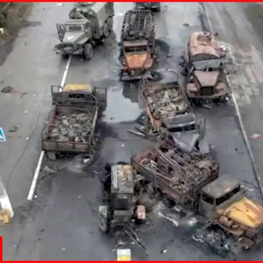 Ukrainian marines destroy Russian trucks on Oleshky-Nova Kakhovka highway Ukrainian marines destroy Russian trucks on Oleshky-Nova Kakhovka highway