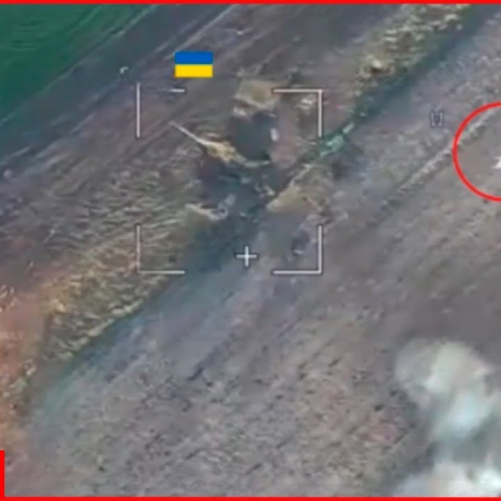 Russian kamikaze drone obliterates British-designed howitzer Russian kamikaze drone obliterates British-designed howitzer