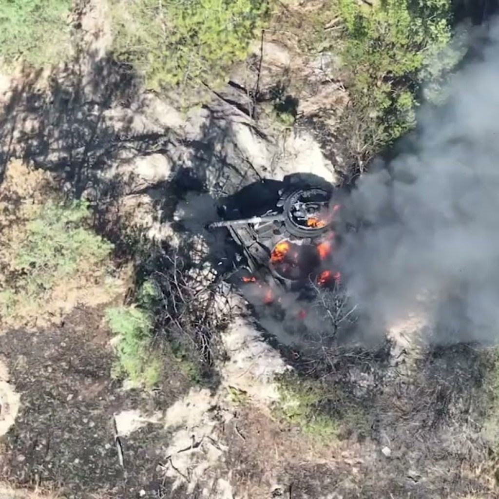 2 enemy tanks send Russian ship “Owls” RUBpAK of Mykolaiv marines 2 enemy tanks send Russian ship “Owls” RUBpAK of Mykolaiv marines