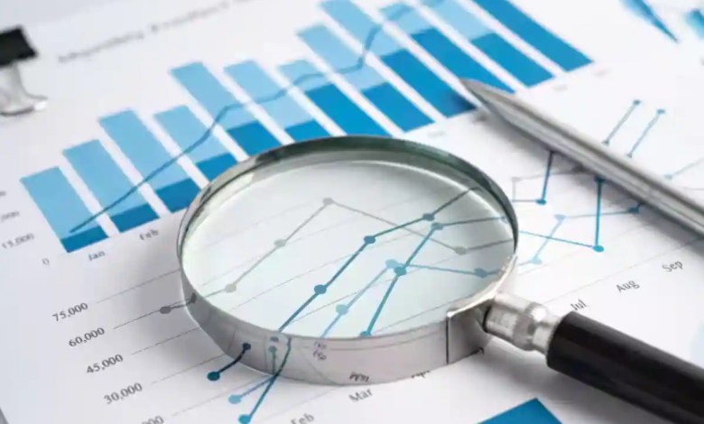 1 medium cap, 2 small stocks: Anil Singhvi is optimistic, choose Broking, Waaree Energies and Cyient DLM strong, Q4 1 medium cap, 2 small stocks: Anil Singhvi is optimistic, choose Broking, Waaree Energies and Cyient DLM strong, Q4