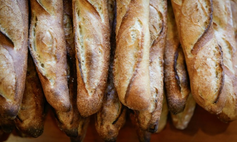 broken! Should French bakeries be open on May 1? broken! Should French bakeries be open on May 1?