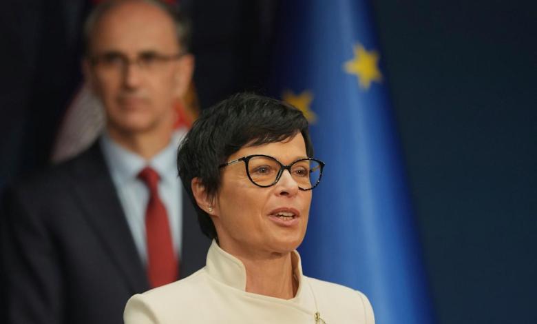 EU expansion commissioner urges Serbia to push for reforms, saying protests against citizens' hopes EU expansion commissioner urges Serbia to push for reforms, saying protests against citizens' hopes