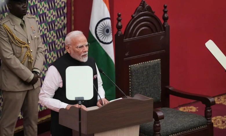 Modi of India arrives in Trinidad and Tobago to strengthen ties on its first official visit Modi of India arrives in Trinidad and Tobago to strengthen ties on its first official visit