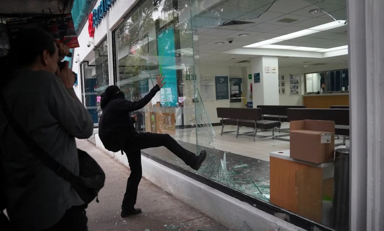 Mexico City plans to tackle gentrification after protests against mass tourism Mexico City plans to tackle gentrification after protests against mass tourism
