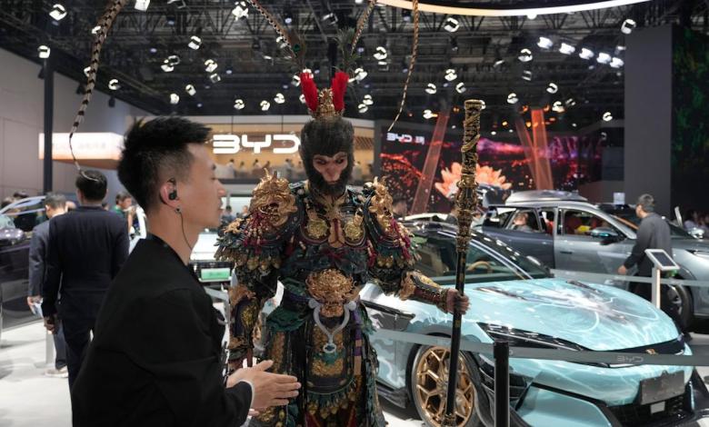 China shows signs of dealing with price wars that have caused losses to its electric vehicle industry China shows signs of dealing with price wars that have caused losses to its electric vehicle industry