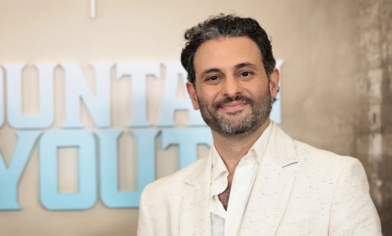 Arian Moayed’s Waterwell team and nonprofit Nimruz award grants to Iranian artists Arian Moayed’s Waterwell team and nonprofit Nimruz award grants to Iranian artists