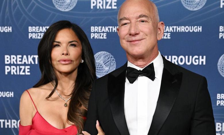 Jeff Bezos and Lauren Sanchez Jeff Bezos and Lauren Sanchez