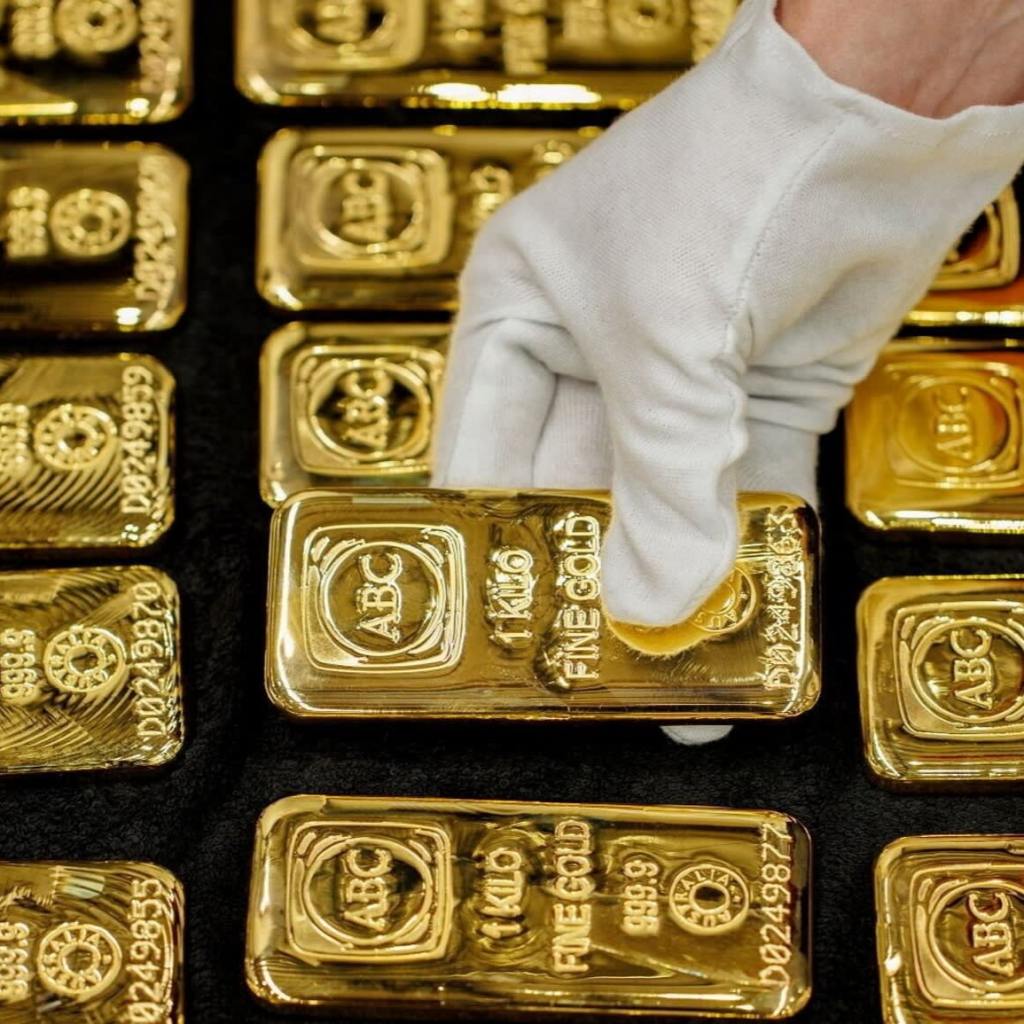 Gold hits ,500 for first time as Donald Trump’s attack on Jay Powell rattles markets Gold hits ,500 for first time as Donald Trump’s attack on Jay Powell rattles markets