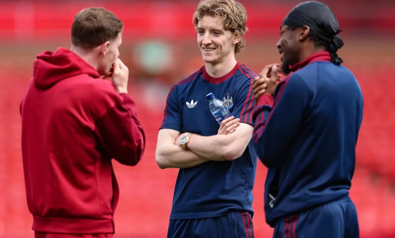 Bayern Munich news: Arsenal, Liverpool, Chelsea all want Anthony Gordon; FC Barcelona, Robert Lewandowski headed for divorce?; and more! Bayern Munich news: Arsenal, Liverpool, Chelsea all want Anthony Gordon; FC Barcelona, Robert Lewandowski headed for divorce?; and more!