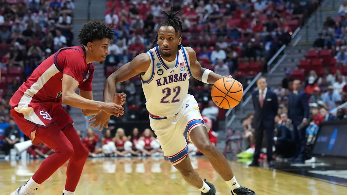 Star freshmen Darryn Peterson at Kansas, Cameron Boozer at Duke declare for NBA draft Star freshmen Darryn Peterson at Kansas, Cameron Boozer at Duke declare for NBA draft