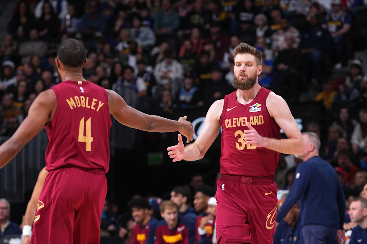 Cavs starter seemed to have gotten hurt in warmups before matchup against Heat Cavs starter seemed to have gotten hurt in warmups before matchup against Heat