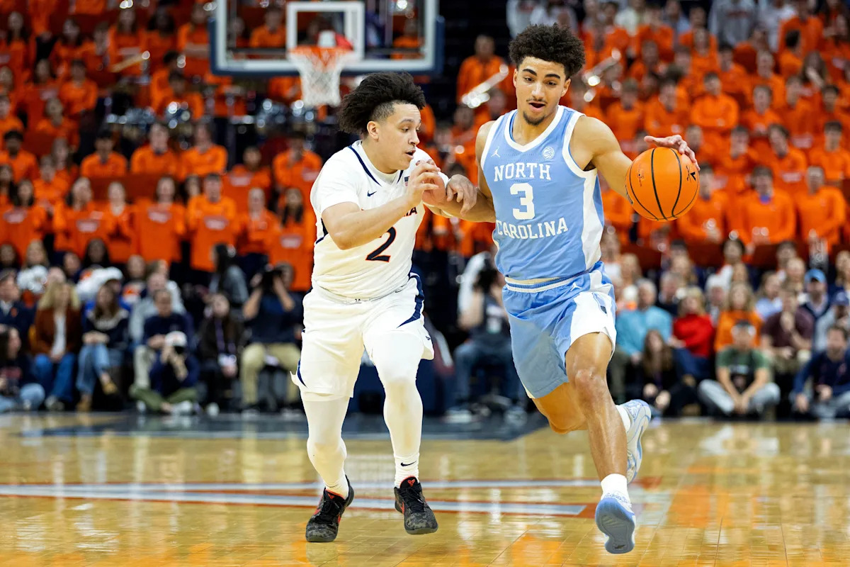 Hubert Davis praises Derek Dixon’s confidence, versatility Hubert Davis praises Derek Dixon’s confidence, versatility