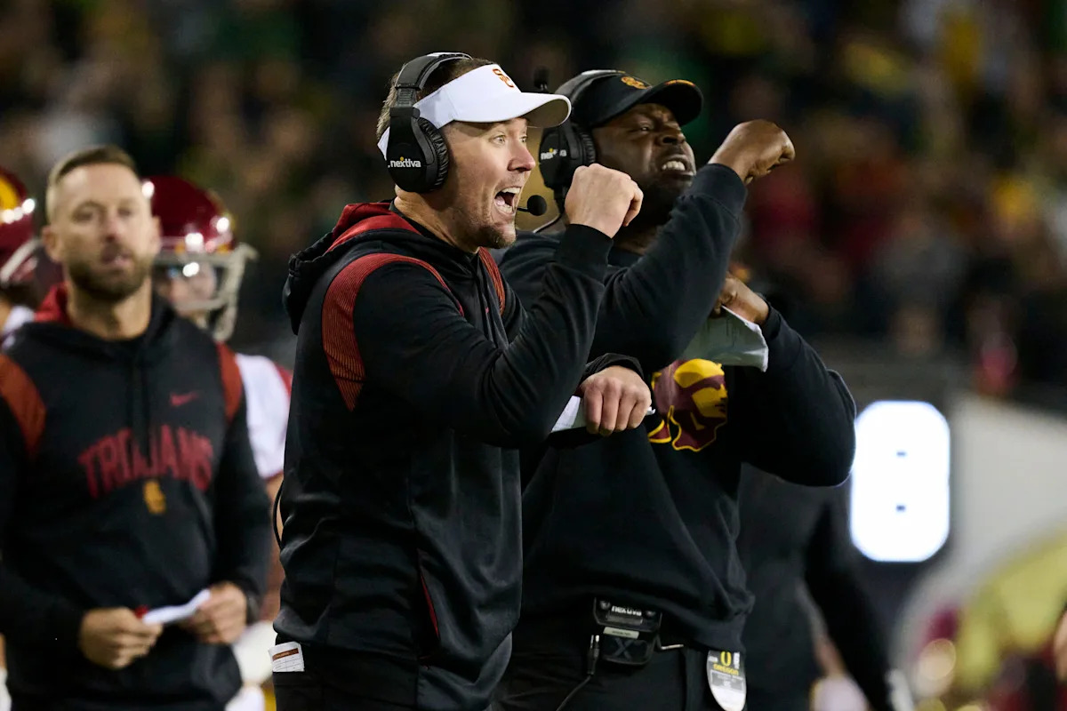 USC Trojans flip blue-chip OT Drew Fielder from Oregon Ducks USC Trojans flip blue-chip OT Drew Fielder from Oregon Ducks