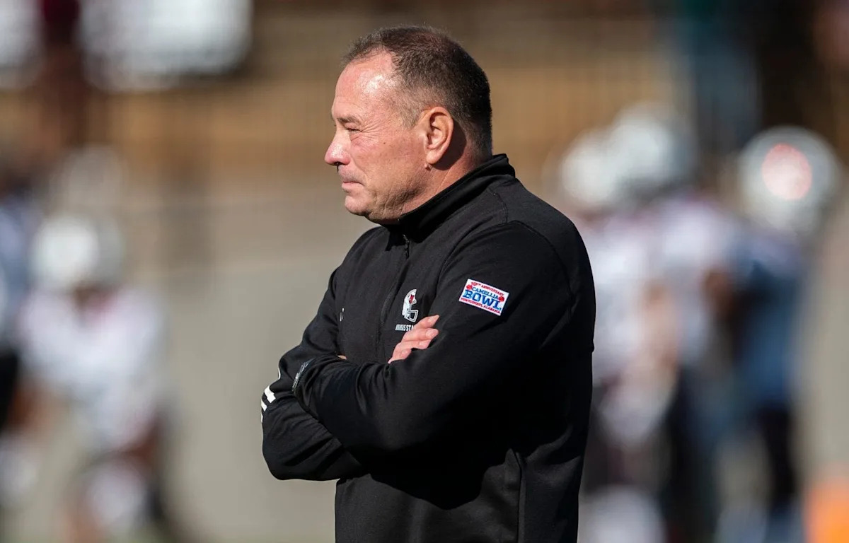 Butch Jones to coach in inaugural XBox Bowl Butch Jones to coach in inaugural XBox Bowl