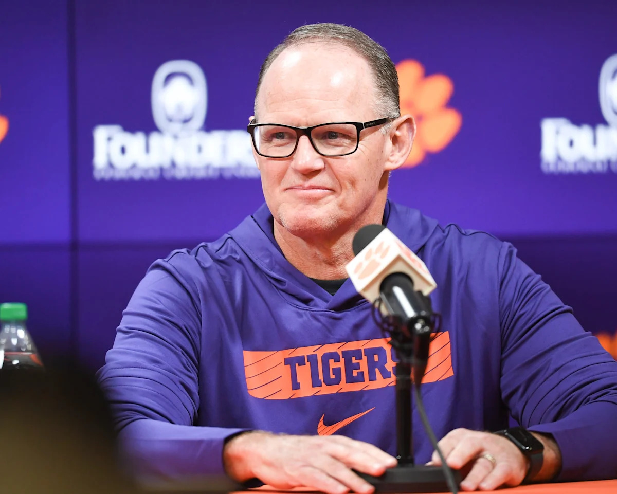 Clemson lands former Auburn transfer cornerback Donovan Starr Clemson lands former Auburn transfer cornerback Donovan Starr