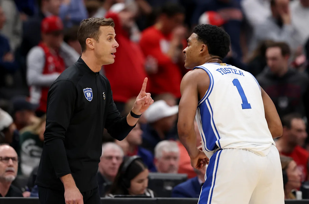 Duke coach Jon Scheyer gets emotional after Caleb Foster scores 11 second-half points in Sweet 16 win just 3 weeks after fracturing his foot Duke coach Jon Scheyer gets emotional after Caleb Foster scores 11 second-half points in Sweet 16 win just 3 weeks after fracturing his foot
