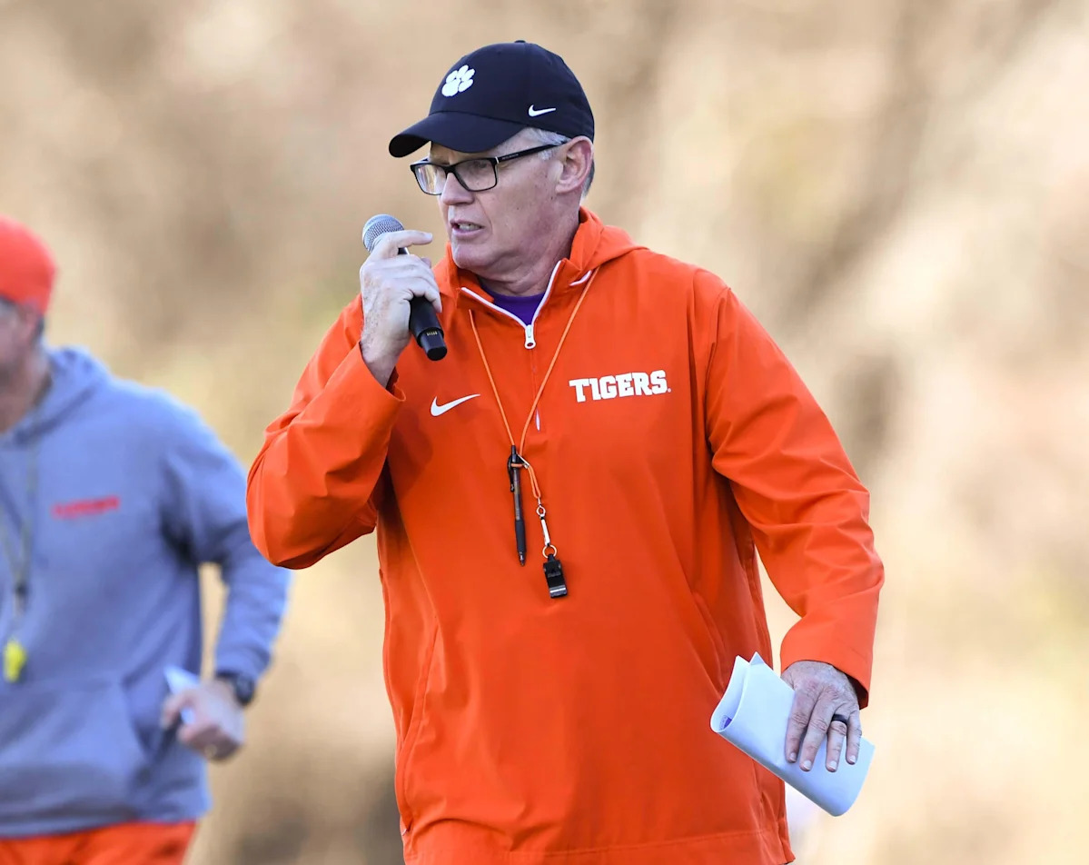 Clemson lands defensive lineman Markus Strong in transfer portal Clemson lands defensive lineman Markus Strong in transfer portal