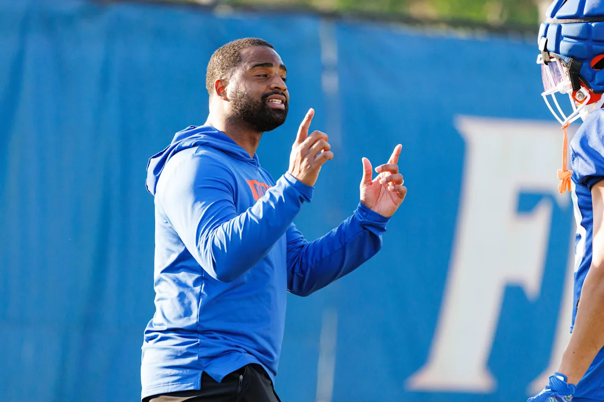 Deron Wilson will return to Arkansas football as secondary coach | Report Deron Wilson will return to Arkansas football as secondary coach | Report