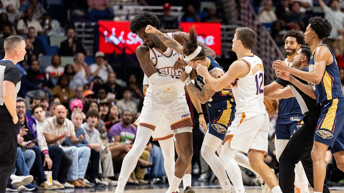 After punches were thrown, Suns’ Mark Williams, Pelicans’ Jose Alvarado were ejected After punches were thrown, Suns’ Mark Williams, Pelicans’ Jose Alvarado were ejected