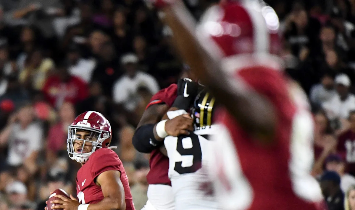 Panthers reportedly signing another one of Bryce Young’s WRs from Alabama Panthers reportedly signing another one of Bryce Young’s WRs from Alabama