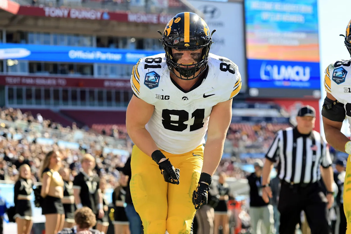 Iowa football TE DJ Vonnahme entering 2026 with high expectations Iowa football TE DJ Vonnahme entering 2026 with high expectations